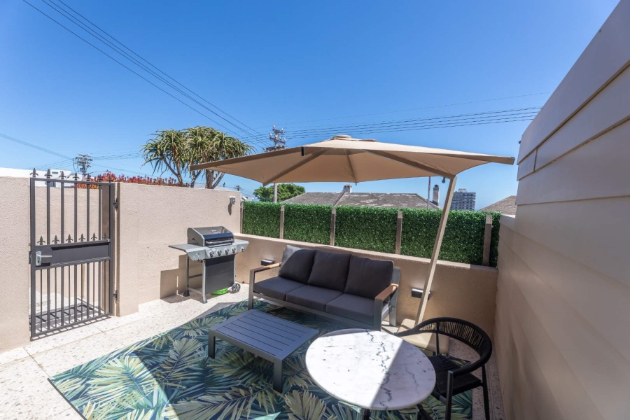 To Let 2 Bedroom Property for Rent in Sea Point Western Cape